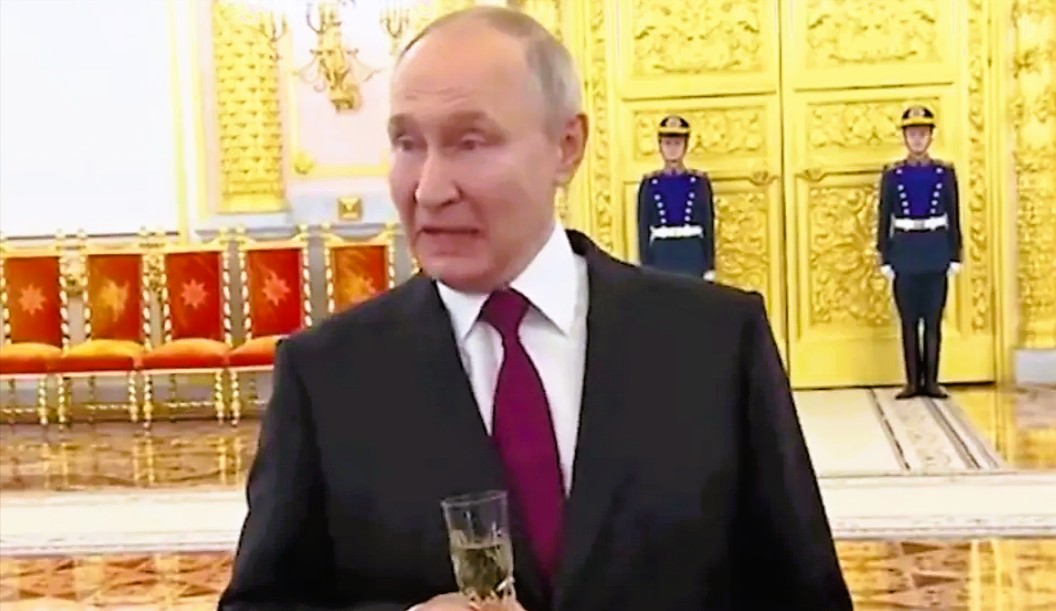 Arzt eilt mit Blaulicht in den Kreml! Es geht um Putin - Gesundheitszustand soll bedenklich sein!